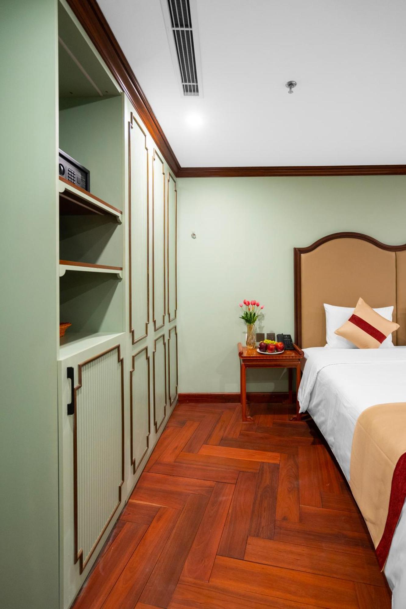 12 A&b Dien Bien Phu Ha Noi Hotel 4*